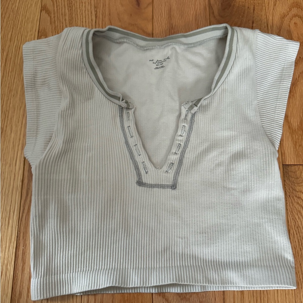 Urban Outfitters White T Shirt